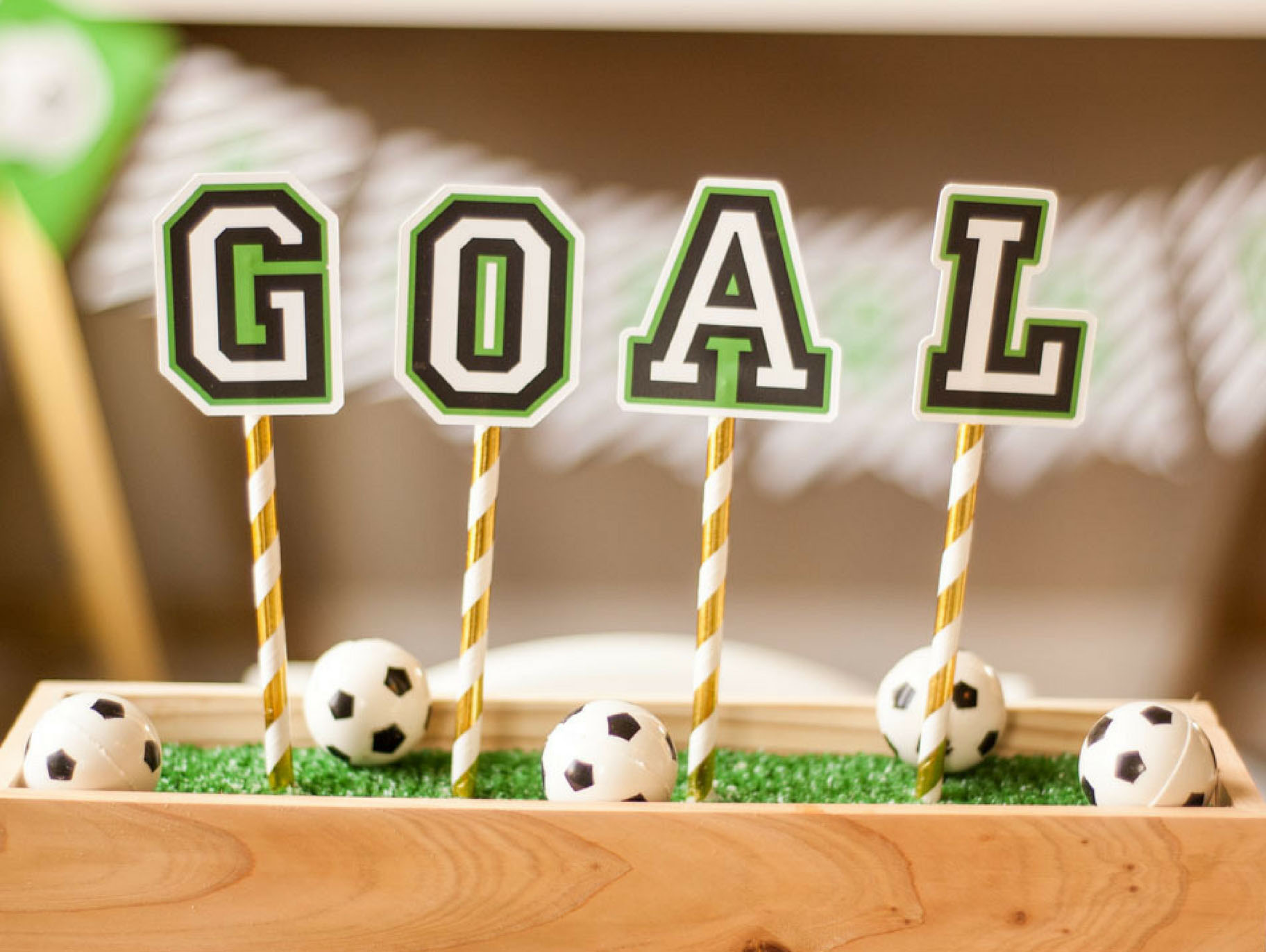 DIY Soccer Centerpiece | Fun365